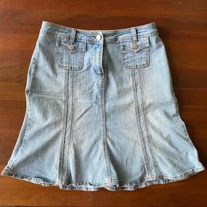 CAbi vintage jean tulip skirt size 2